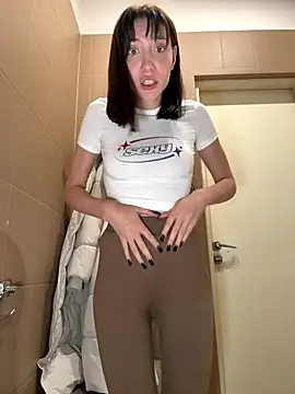 BallerinaCappuccino_ webcam