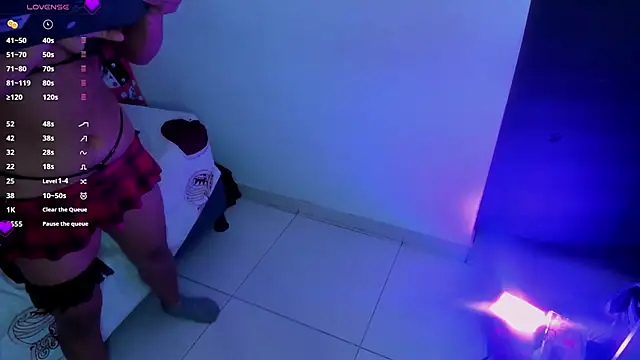 karol_wish (F young) - Finger in my  pussy