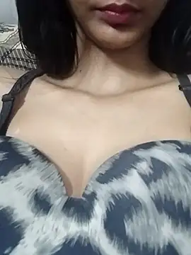 Aaliya_BigBoobs_1 webcam