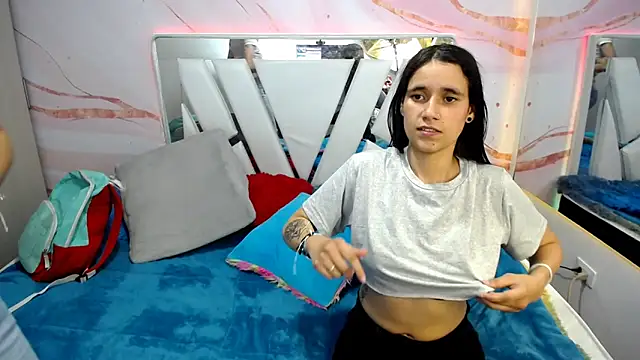 amimersh18 live cam screenshot females from Colombia on Wusca – Live Webcams, Replays & GIFs