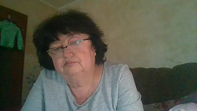 milasky5303 - MilaSky5303's free webcam