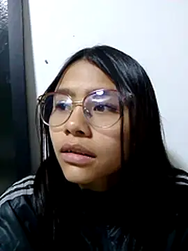 Webcam Model (SofieLove_01) is live