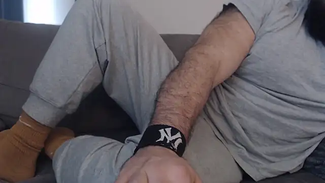 hugemachohandsome's live cam