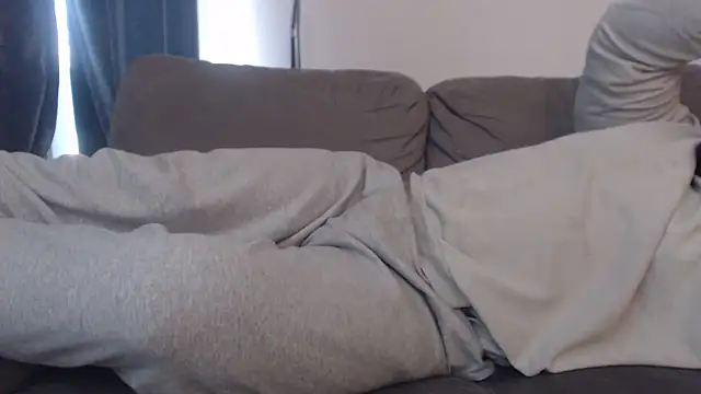 hugemachohandsome webcam