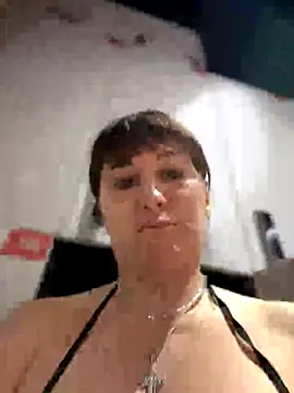 ZhenjaPoledance webcam