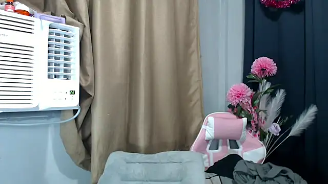 sweetiie_caren webcam