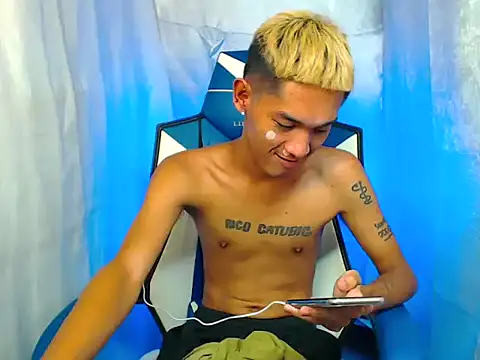 riks_tyler - Riks_tyler's free webcam - UK Sex Cams