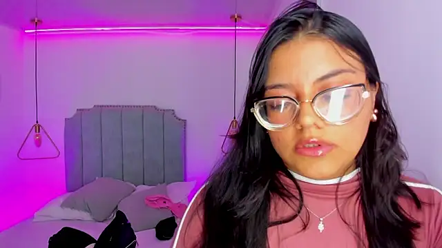 ScarlettWhitmore webcam