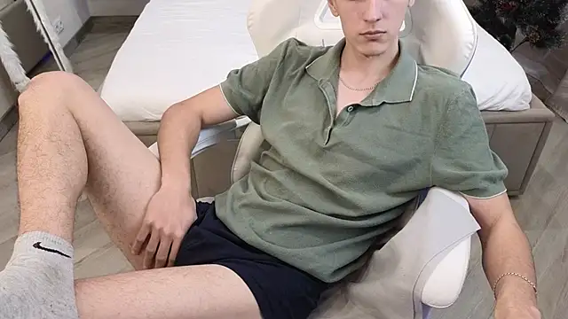 moonlinskinn (M twink) - take off your t-shirt