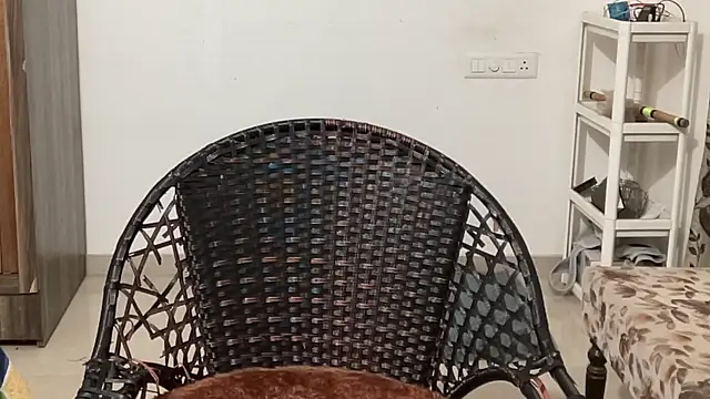 MakeMeAwareAah webcam