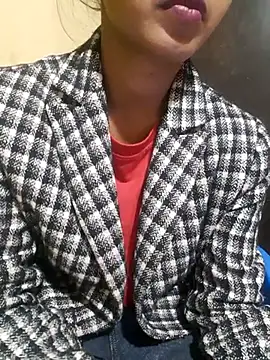 Webcam Model (Navya67)  is live.Free join now!