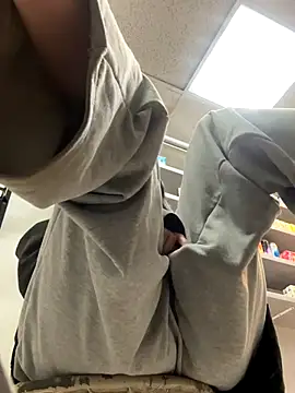 AlishaOfThorns webcam