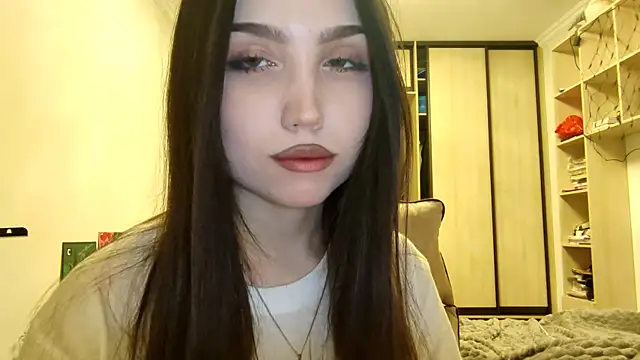 Qwami_Amie webcam