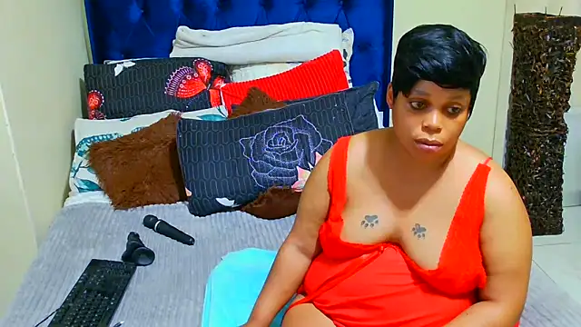 THESHORTQUEEN webcam