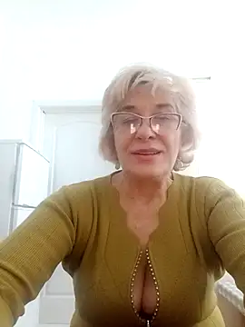 52MiaLove02 from StripChat is Freechat