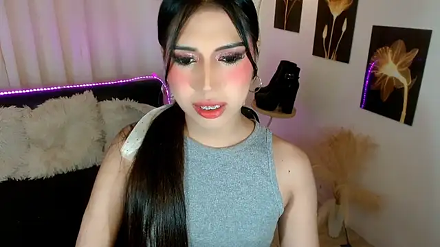 FuckingDolls69 live cam screenshot trannies on VideoChat.work — Live Cam Directory