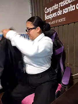 Cute_Penelope webcam