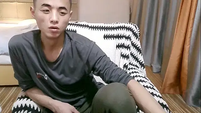 tsia-die (Ask my age) - 世界这么大，在我的直播间能够遇到你，我觉得非常不可思议啦！