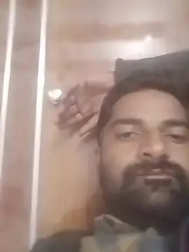 gawwalibhabhi_24 (M young) - Buy a laptop