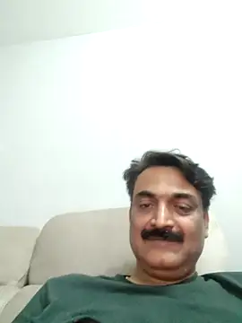 mystery3959 (Ask my age) - Romantic meet vibes