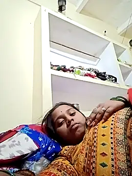 Webcam Model (Ashma2)  is live.Free join now!