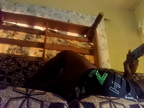 LookingLover34 webcam