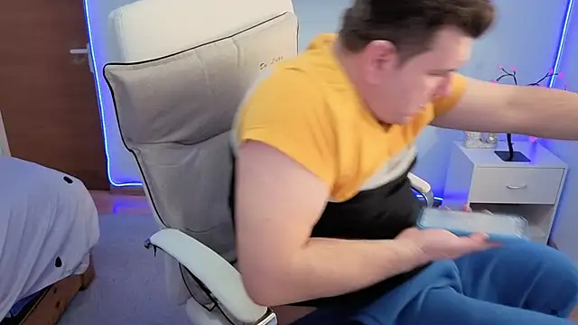 jasonjacks (M young) - Masturbating hard and Cum