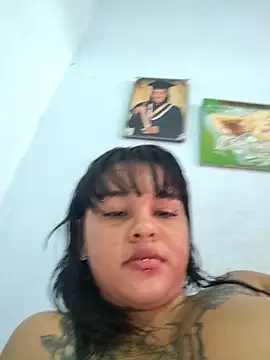 KattalellaGomez webcam