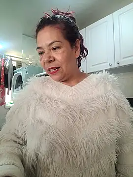 Scarlet_curly webcam