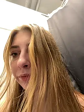 Sunny___Bunny webcam