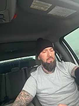 Beardedtattood webcam