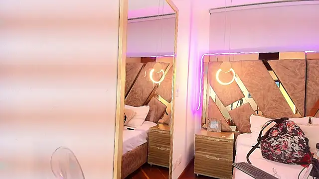 zarah_andrew__ webcam