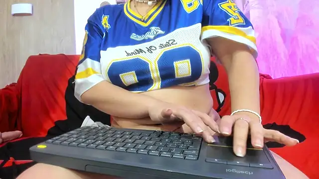 CataleyaAmaya webcam