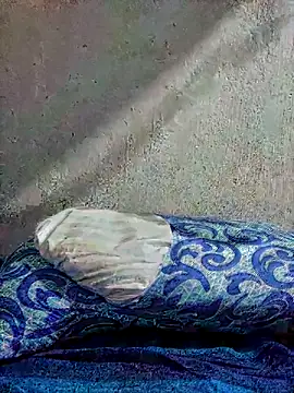 Jordipolla9inchesplus webcam