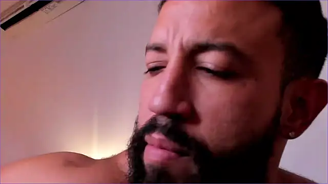 BradLeon_ webcam