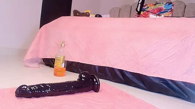 sharlott_miller webcam