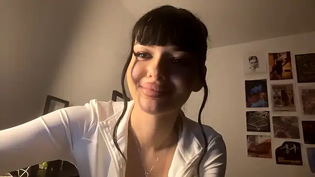 CrystleBrogan webcam