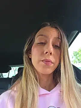 petitesecrets - PetiteSecrets's free webcam - UK Sex Cams