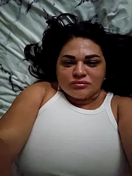 Webcam Model (littleRikka)  is live.Free join now!