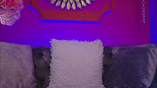 Julieta_Russell webcam