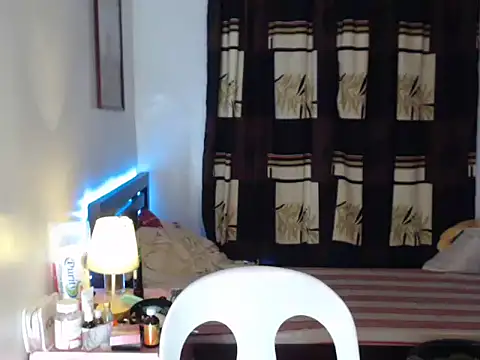 yourcutieslut87 webcam