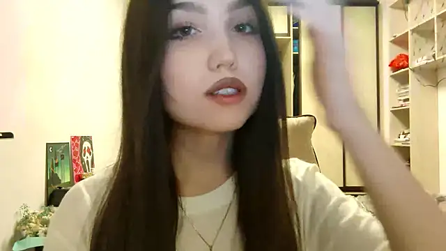 Qwami_Amie webcam
