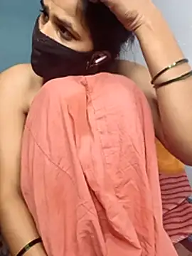 Naughty-Mayaa webcam