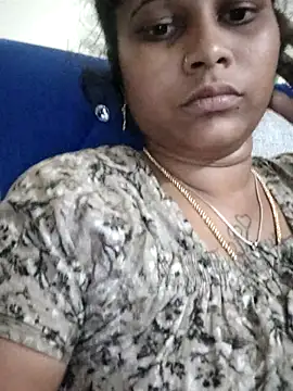 sweetqueen143 webcam