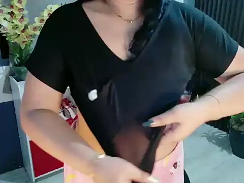 UrFavouriteCravings webcam