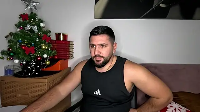 Gold_Alpha_Boy webcam