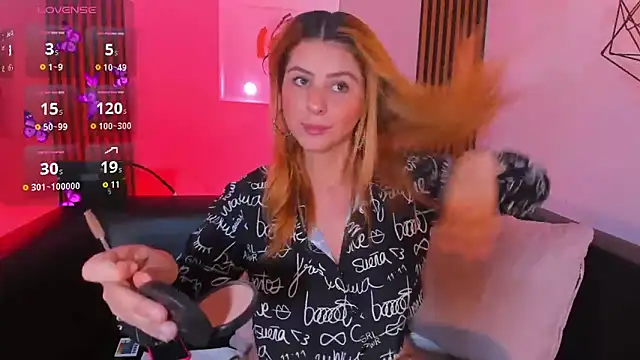 Nahiajhonson_ webcam