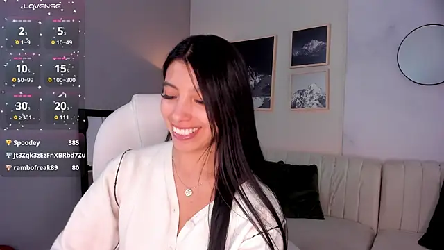 Tiffany_Low webcam