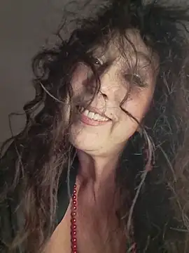 GypsyEsmeralda webcam