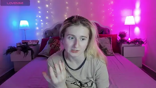 CamillaDreamer webcam